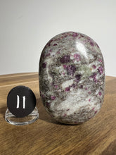 Load image into Gallery viewer, Ruby in Albite Palm Stone from India