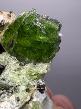Load image into Gallery viewer, Electric Green Diopside on Quartz – Collector Mineral Specimen (Gilgit-Baltistan) Pakistan