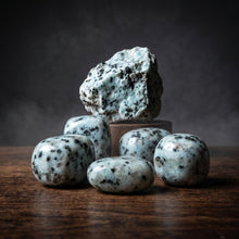 Load image into Gallery viewer, Tumbled - Kiwi Stone SM/MED