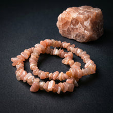 Load image into Gallery viewer, BRACELET Peach Moonstone - Chip