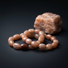 Load image into Gallery viewer, BRACELET Peach Moonstone - Tumble Nuggets