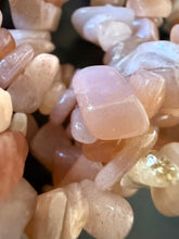 Load image into Gallery viewer, BRACELET Peach Moonstone - Chip