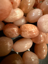 Load image into Gallery viewer, BRACELET Peach Moonstone - Tumble Nuggets