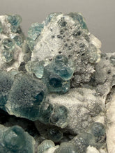 Load image into Gallery viewer, Premium Natural Blue Fluorite on Quartz Matrix

Collector Mineral Specimen – Inner Mongolia, China

Xianghualing Mine, Hunan Province, China
