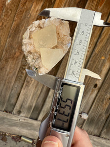 Scalenohedral Calcite + Pearl Heulandite • Maharashtra, India