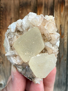 Scalenohedral Calcite + Pearl Heulandite • Maharashtra, India