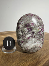 Load image into Gallery viewer, Ruby in Albite Palm Stone from India
