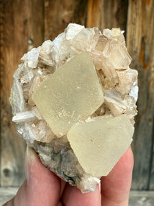 Scalenohedral Calcite + Pearl Heulandite • Maharashtra, India
