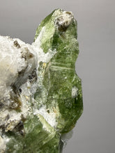 Load image into Gallery viewer, Electric Green Diopside on Quartz – Collector Mineral Specimen (Gilgit-Baltistan) Pakistan
