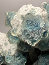 Load image into Gallery viewer, Premium Natural Blue Fluorite on Quartz Matrix

Collector Mineral Specimen – Inner Mongolia, China

Xianghualing Mine, Hunan Province, China
