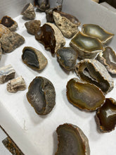 Load image into Gallery viewer, AGATE | Sumatra Agate Polished Half
