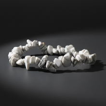 Load image into Gallery viewer, BRACELET | Howlite | Chip
