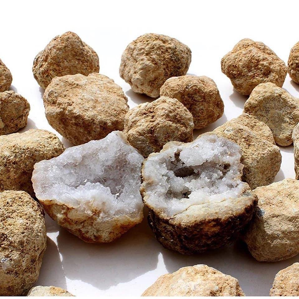 20 Breakable Geodes for $100 (LG) • Morocco