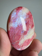 Load image into Gallery viewer, Red Moonstone from Sri Lanka
