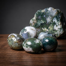 Load image into Gallery viewer, Tumbled - Moss Agate SM
