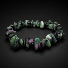 Load image into Gallery viewer, BRACELET Ruby in Zoisite - Chip
