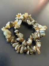 Load image into Gallery viewer, BRACELET | Labradorite | Chip
