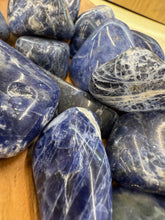 Load image into Gallery viewer, TUMBLE - Sodalite MED/LG
