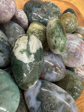 Load image into Gallery viewer, Tumbled - Moss Agate SM
