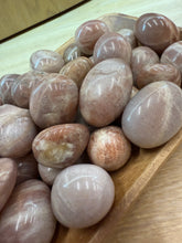 Load image into Gallery viewer, TUMBLE Peach Moonstone SM/MED/LG
