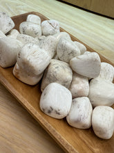 Load image into Gallery viewer, TUMBLE White Scolecite SM/MED
